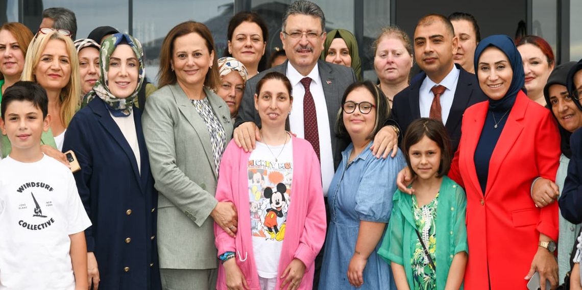 Genç; Özel Annelere destek en büyük projemiz