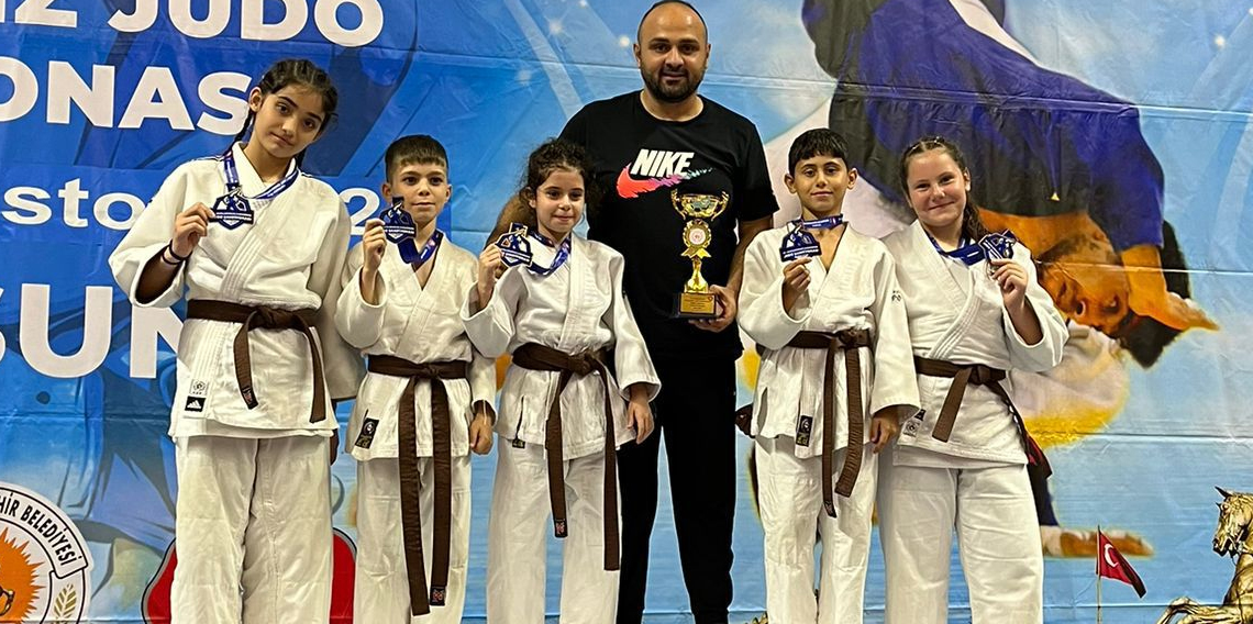 Trabzon büyükşehir sporcularından büyük başarı