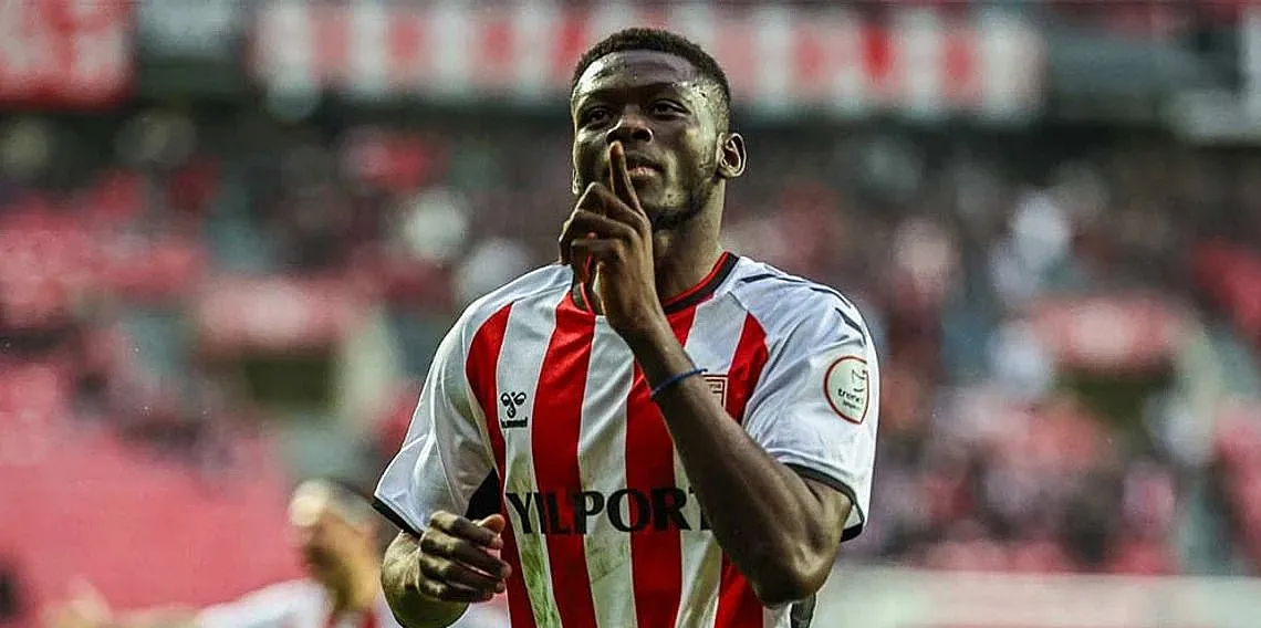 Samsunspor'da Marius şoku! Hastaneye götürüldü