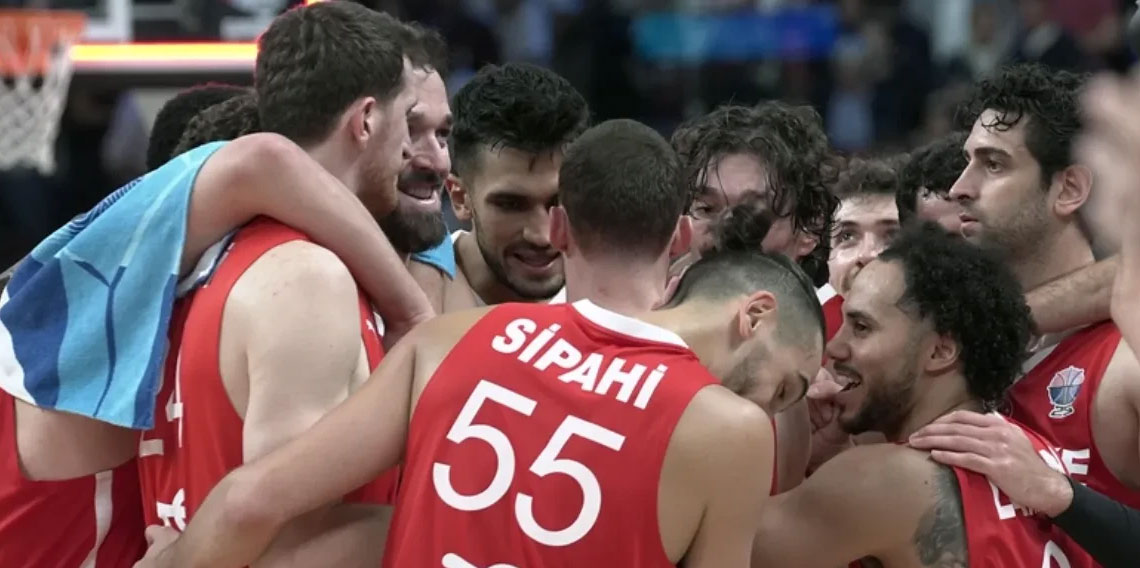 ÇEK BİR GALİBİYET DAHA! 12 Dev Adam, Çekya’yı da devirdi