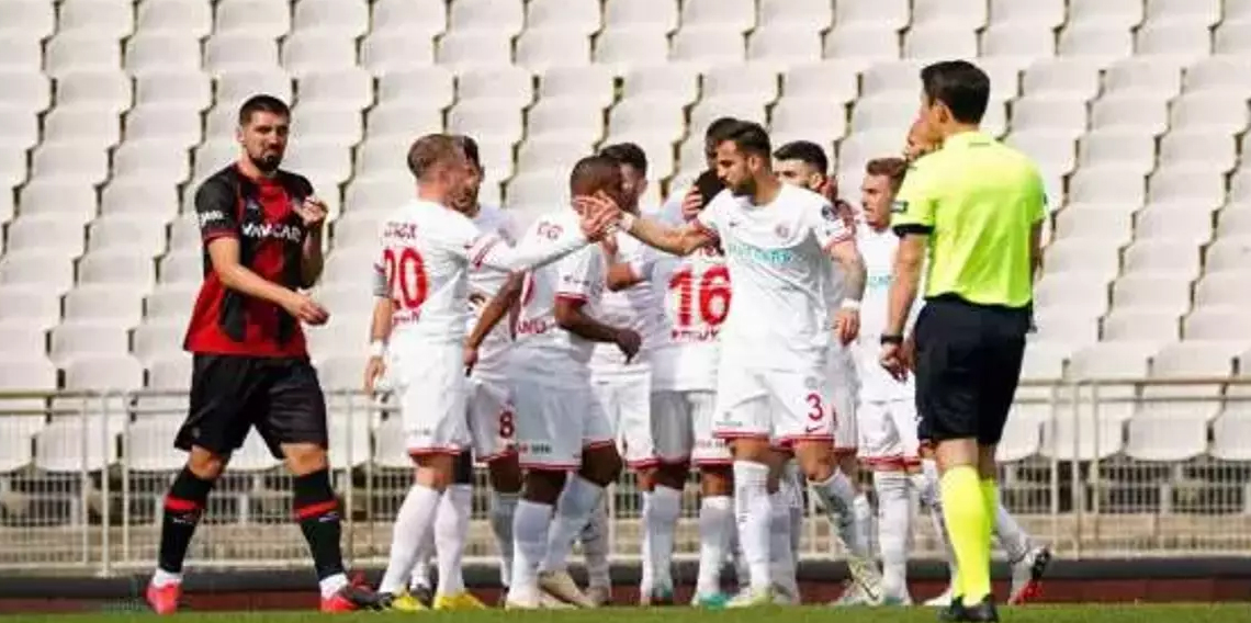 Karagümrük deplasmanda Antalyaspor’u yendi!