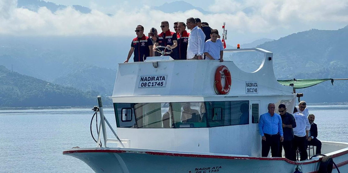 Artvin’de, balıkçılar 