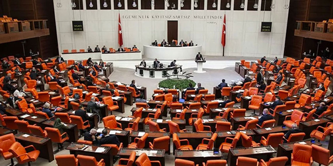 Uymayanlara para ve hapis cezası var! Yapay zeka kanunu Meclis'te