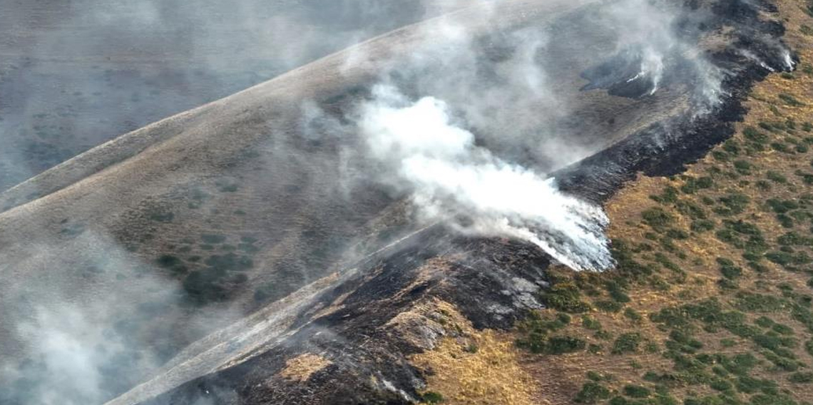 Bayburt’ta örtü yangını söndürüldü