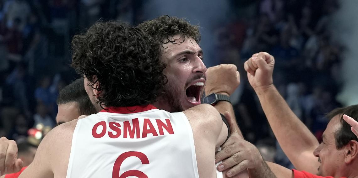 12 Dev Adam 5'te 5 yaptı 