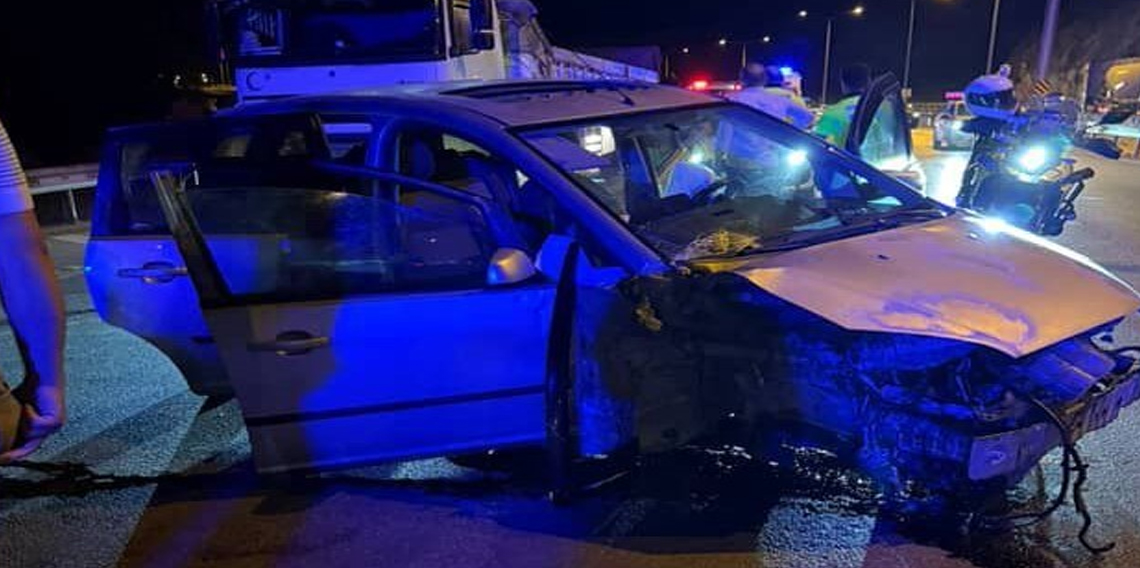 Amasya'da otomobil bariyere çarptı: 1 ölü, 3 yaralı