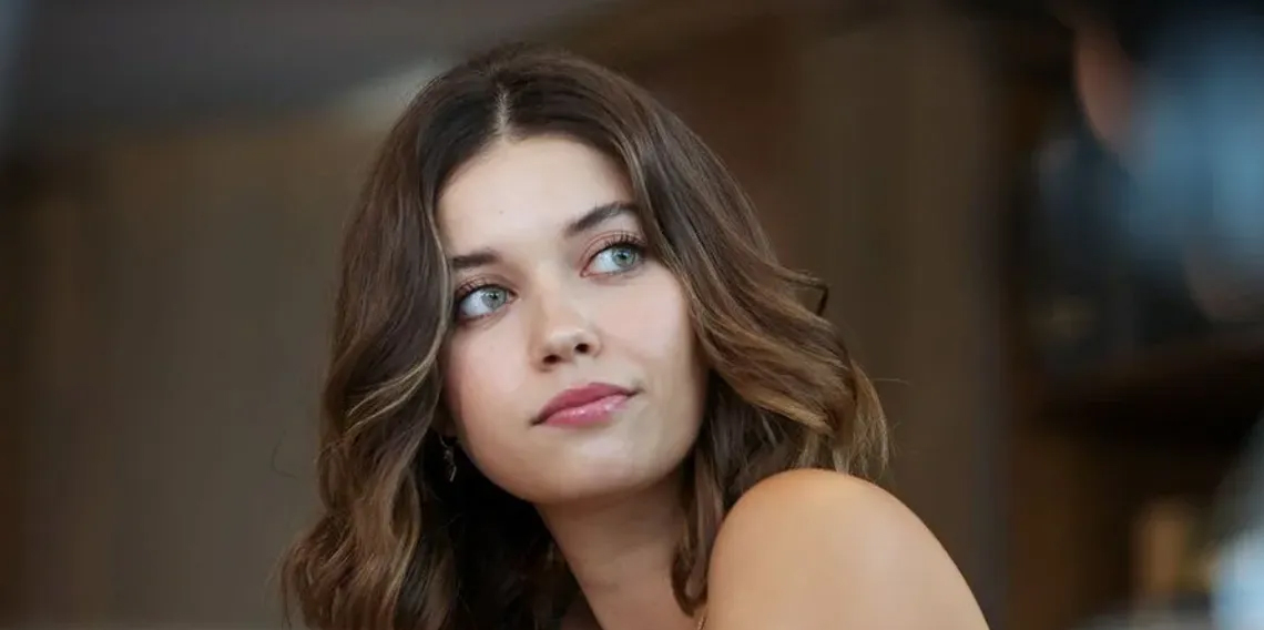 Afra Saraçoğlu rekortmen dizi ile anlaşma sağladı