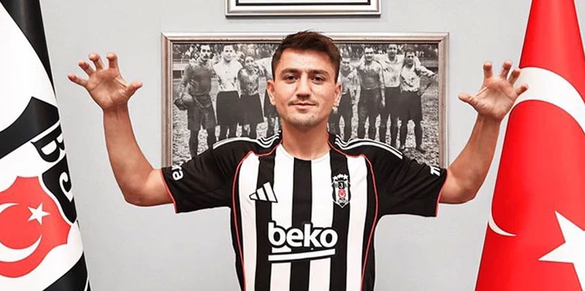 Kartal pozu verdi, Beşiktaş formasını giydi!