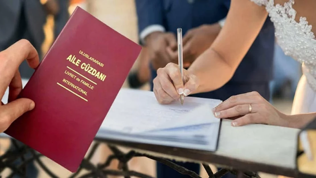 AYM'den kritik karar! Boşanan kadınlar için 300 gün yasağı kalktı mı?