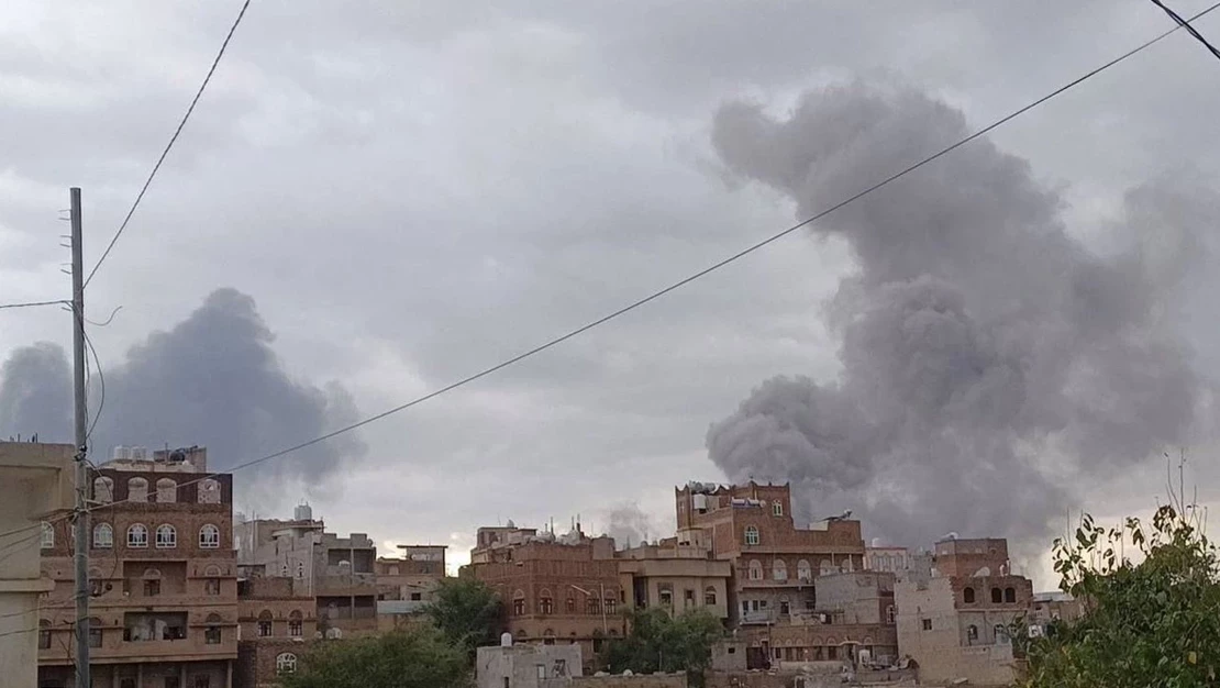 İsrail, Yemen'in başkenti Sana'yı vurdu