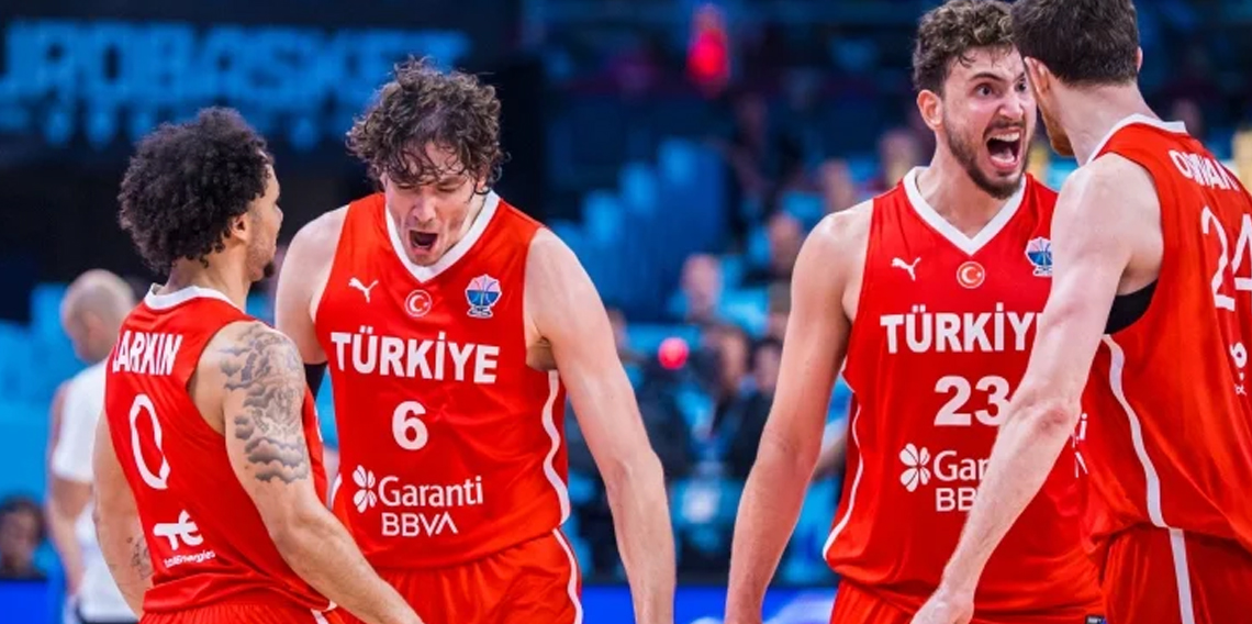 Şampiyonluk 12 Dev Adama Çok Yakışacak