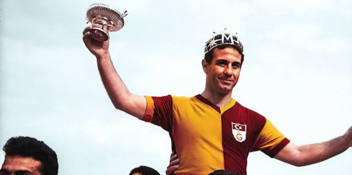 Galatasaray 'Taçsız Kral' Metin Oktay'ı Anda