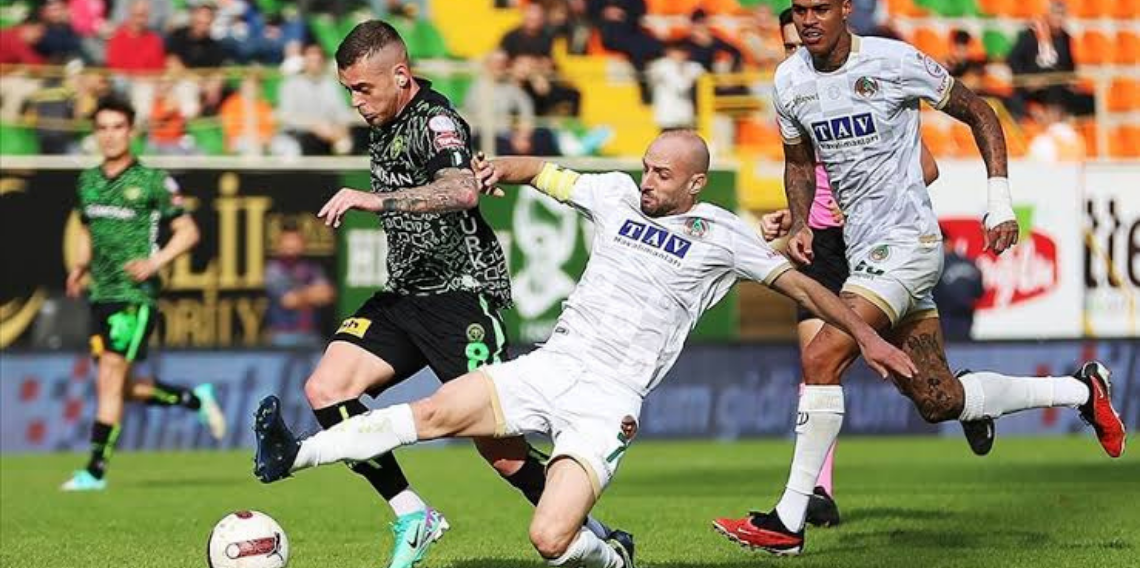 Alanyaspor Konya'yı Deplasmanda 2-1