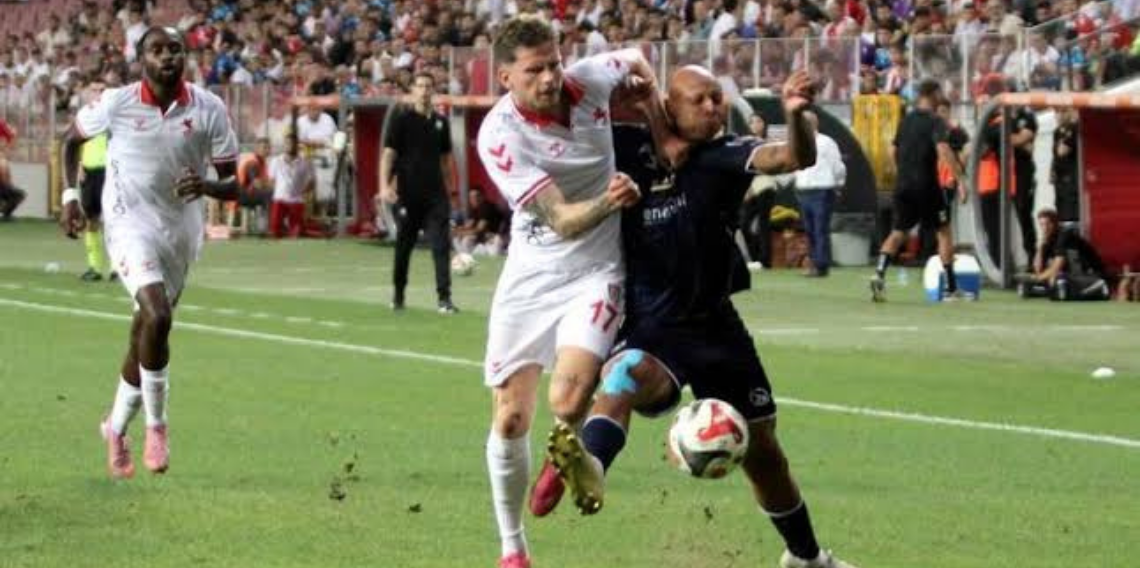 Samsunspor'a Bir Haller Oldu! Evinde Kaybetti