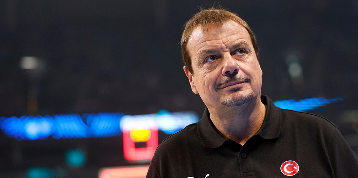 Ergin Ataman, Avrupa Şampiyonası’nın en iyi başantrenörü seçildi