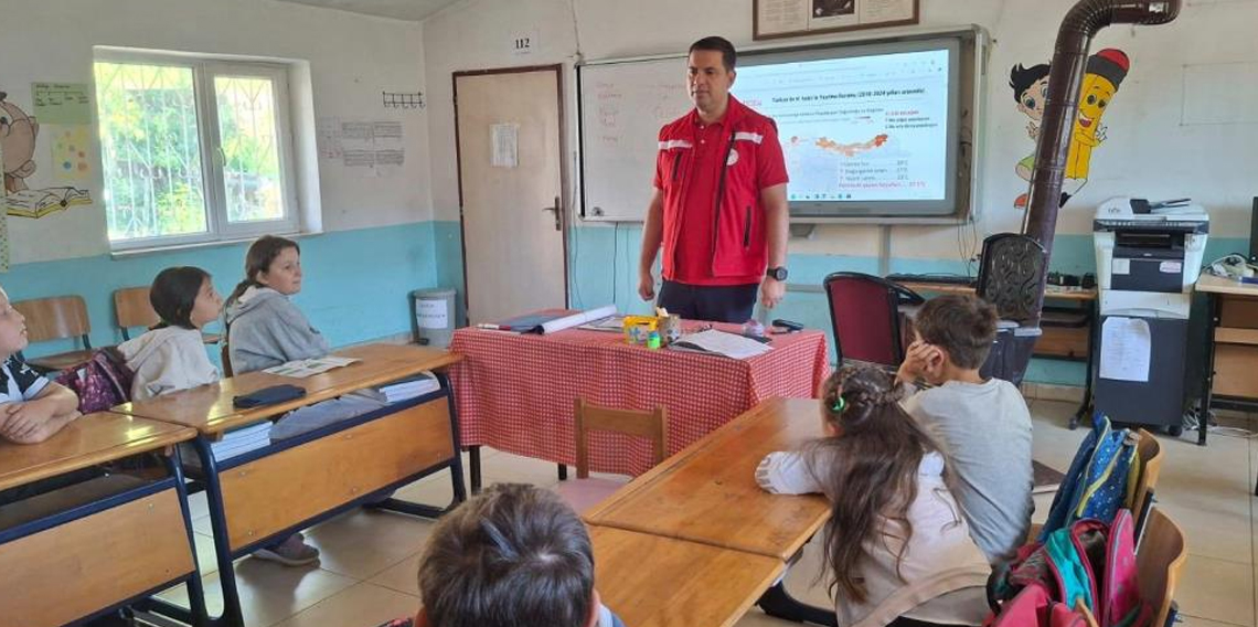 Öğrencilere çevre ve tarım bilinci eğitimi verildi