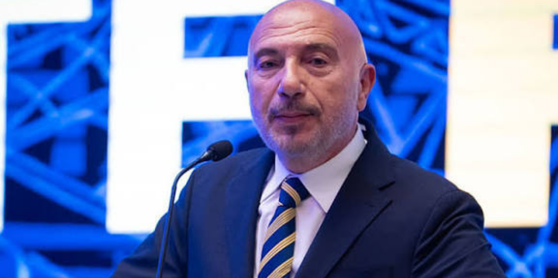 Hakan Bilal Kutlualp Saran Lehine Başkan Adaylığından çekildi