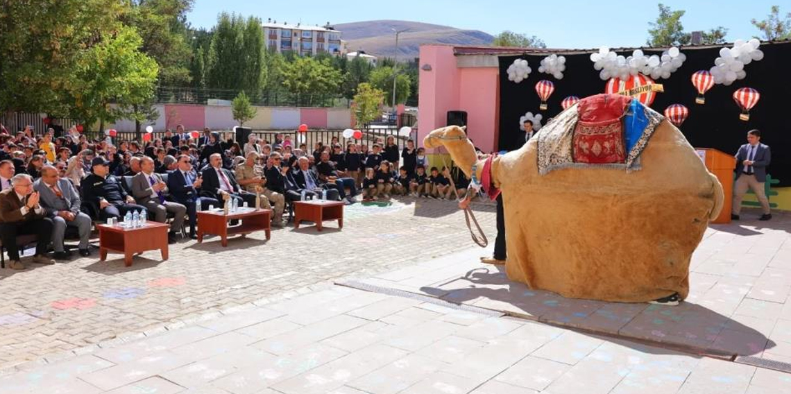 Bayburt'ta İlköğretim Haftası kutlandı