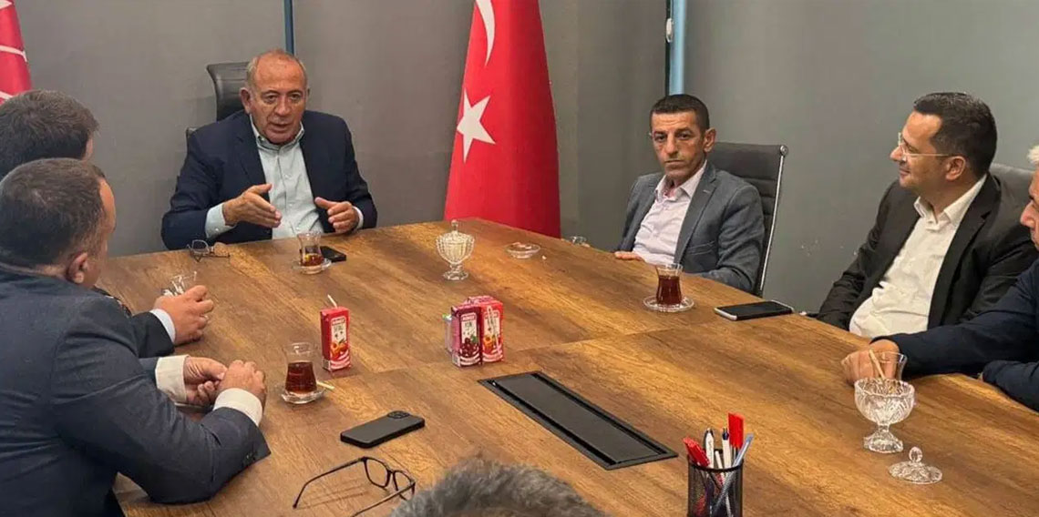 Gürsel Tekin'in yanında yer alıyordu: CHP'den Özgür Çelik'e ihraç kararı