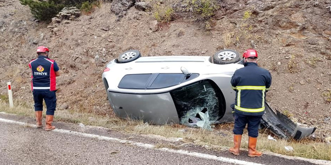 Kastamonu’da yoldan çıkan otomobil takla attı: 2 yaralı