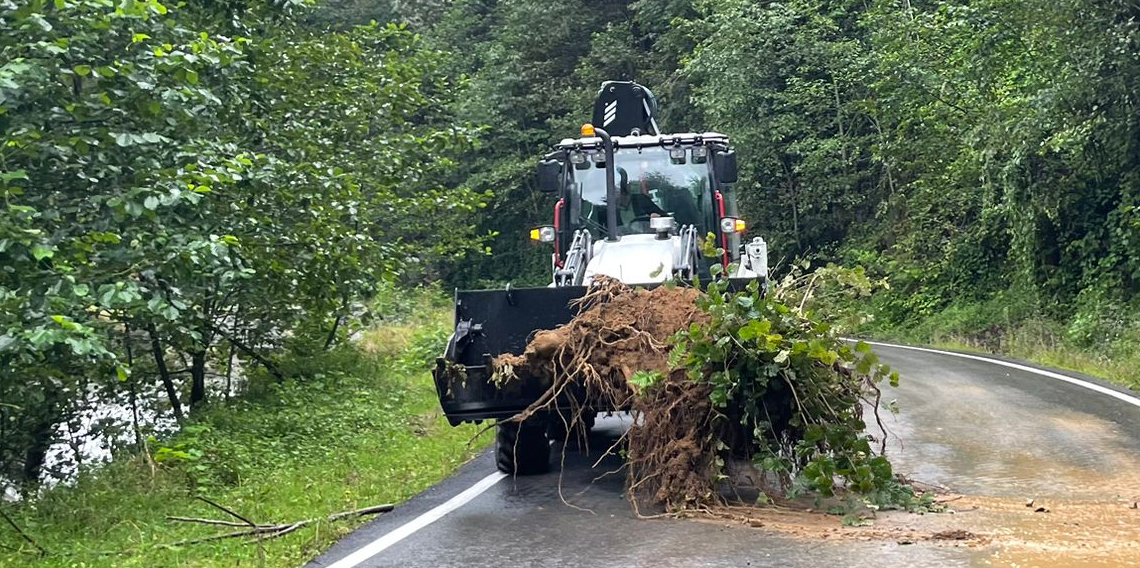 Trabzon'da yağıştan etkilenen yerlere anında müdahale