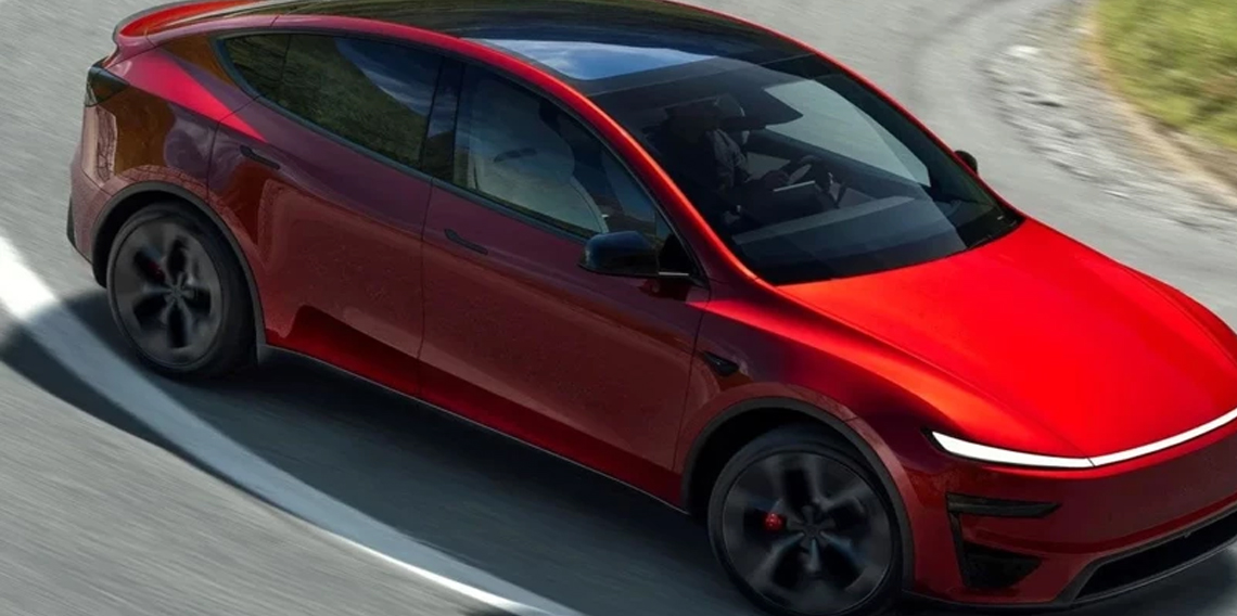 Tesla'nın merakla beklenen modeli sonunda satışta
