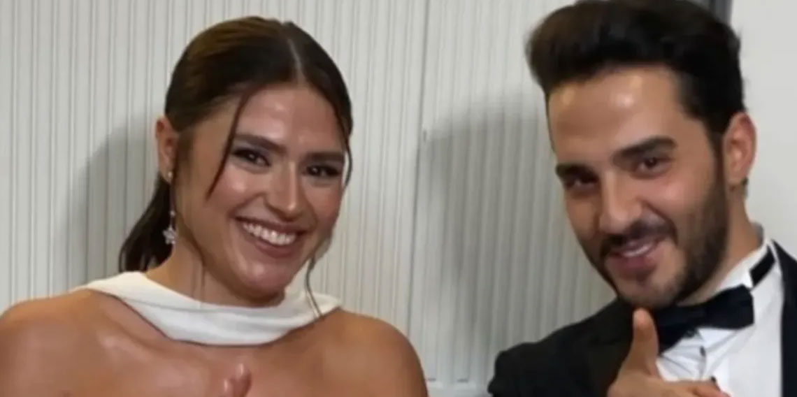 Survivor Ayşe Yüksel nişanlandı! Törenden fotoğraflar yayınladı
