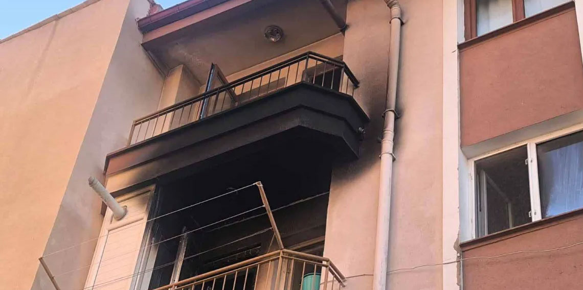 Afyonkarahisar'da daire yangını: 1 ölü