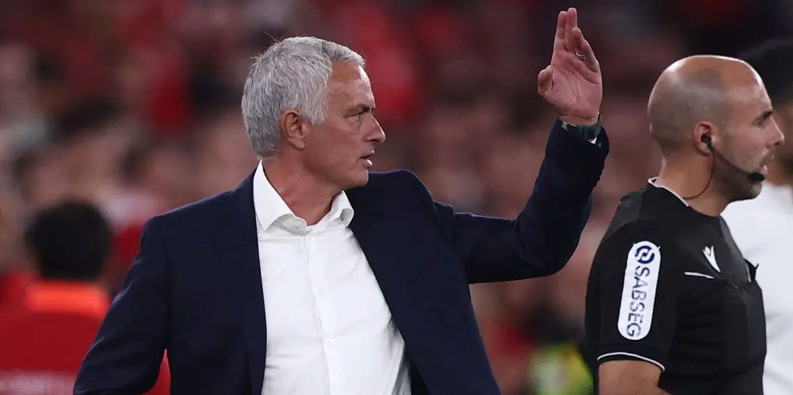 Jose Mourinho'ya 90+1'de büyük şok: Maç sonu tepki gösterdi!
