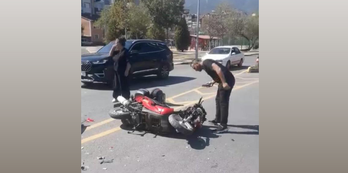 Karabük'te otomobille çarpışan motosikletli yaralandı