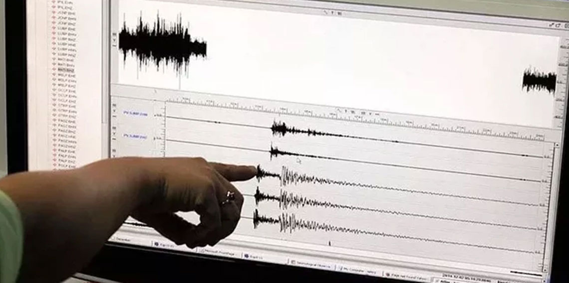 İzmir açıklarında korkutan deprem!