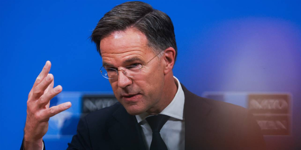 Rutte, NATO ülkelerinin hava sahalarını ihlal eden Rus hava araçlarını vurabileceğini açıkladı