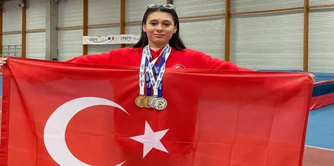 Helal olsun Aysel Önder! Hem dünya rekoru kırdı hem altın madalya kazandı