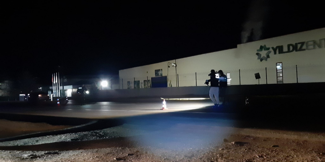 Otomobilin çarptığı tır sürücüsü hayatını kaybetti