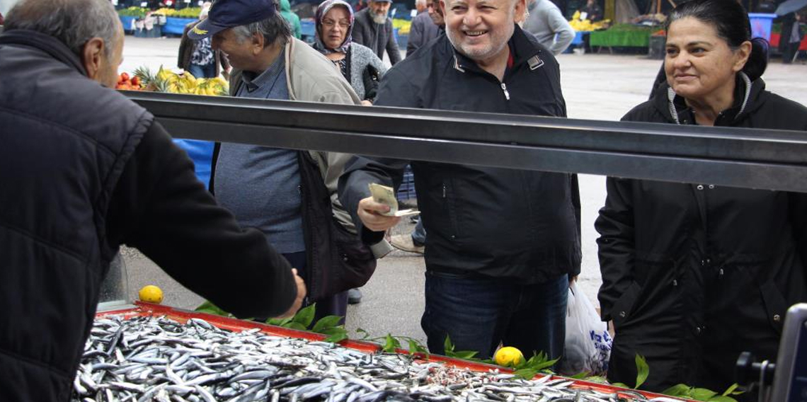 'Karadeniz fırtınası' balık tezgahlarını vurdu