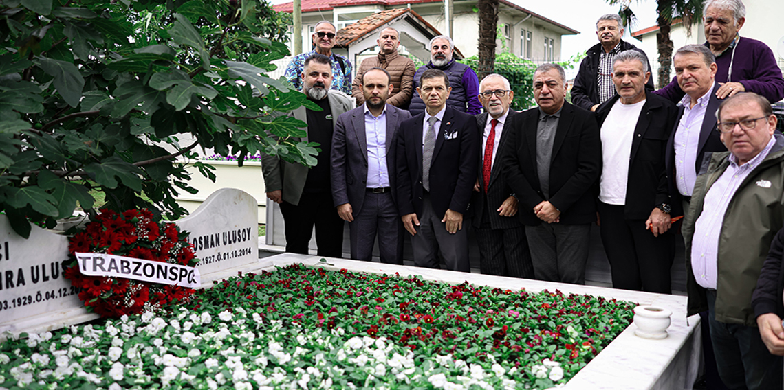 Kurucu Başkan Ali Osman Ulusoy kabri başında anıldı!