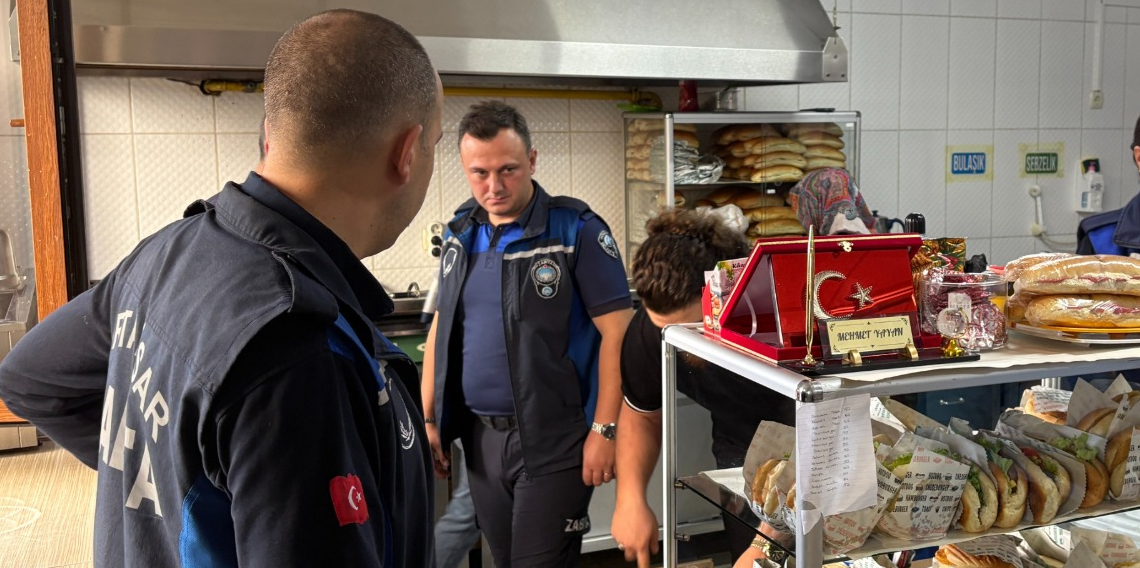 Ortahisar belediyesi  zabıta ekipleri kantinleri denetliyor