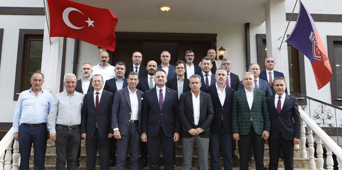 Gençlik ve Spor Bakan Yardımcısı Enes Eminoğlu'ndan, 1461 Trabzon FK'ya ziyaret