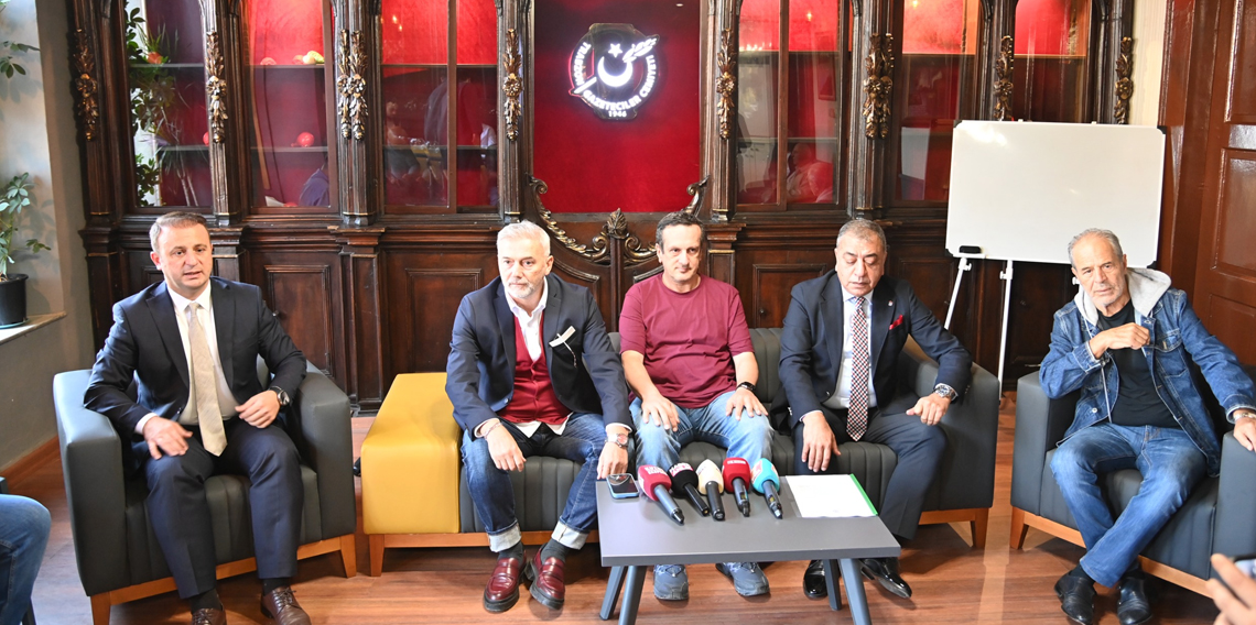 Efsaneler Emir Yuşa'nın anısına sahaya çıkıyor