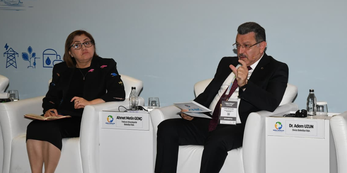 Ahmet Metin Genç Enerji Forumunda Konuştu