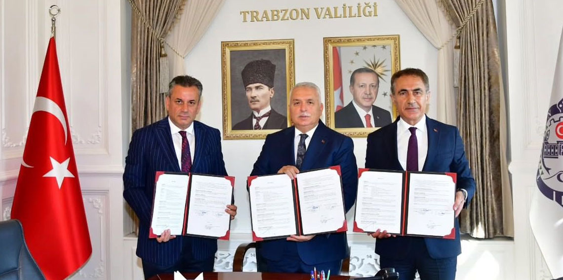 Celil Hekimoğlu: ''Gençliğe hizmete devam''