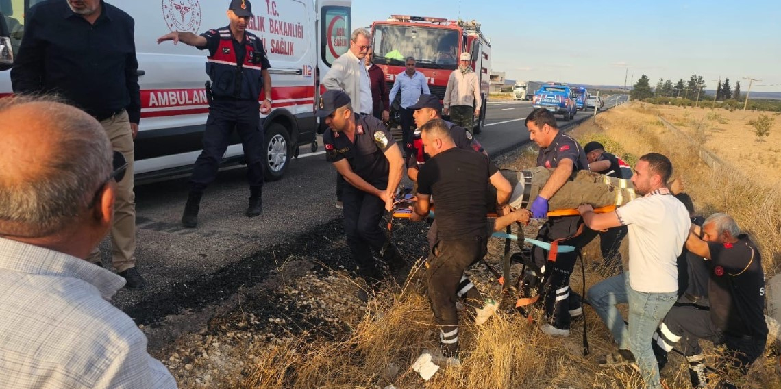 Gaziantep’te kamyonet şarampole uçtu: 2 ağır yaralı