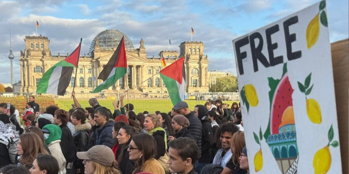 Gazze’de ateşkes sonrası Berlin’de 16 bin kişi Filistin'e destek gösterisinde buluştu