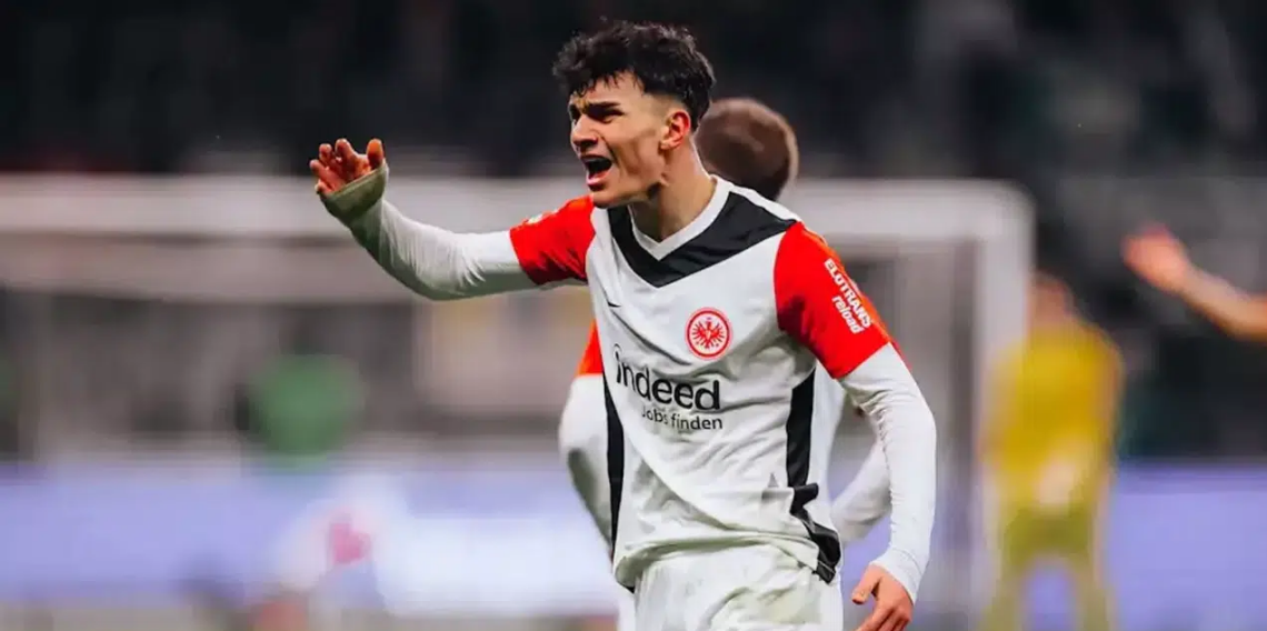 Can Uzun'a tehdit gibi mesaj! Almanların ay yıldız hazımsızlığı