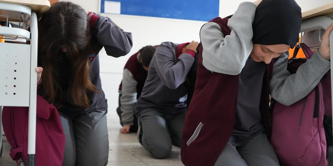 Bayburt'ta deprem tatbikatı: Öğrenciler hem öğrendi hem de uyguladı