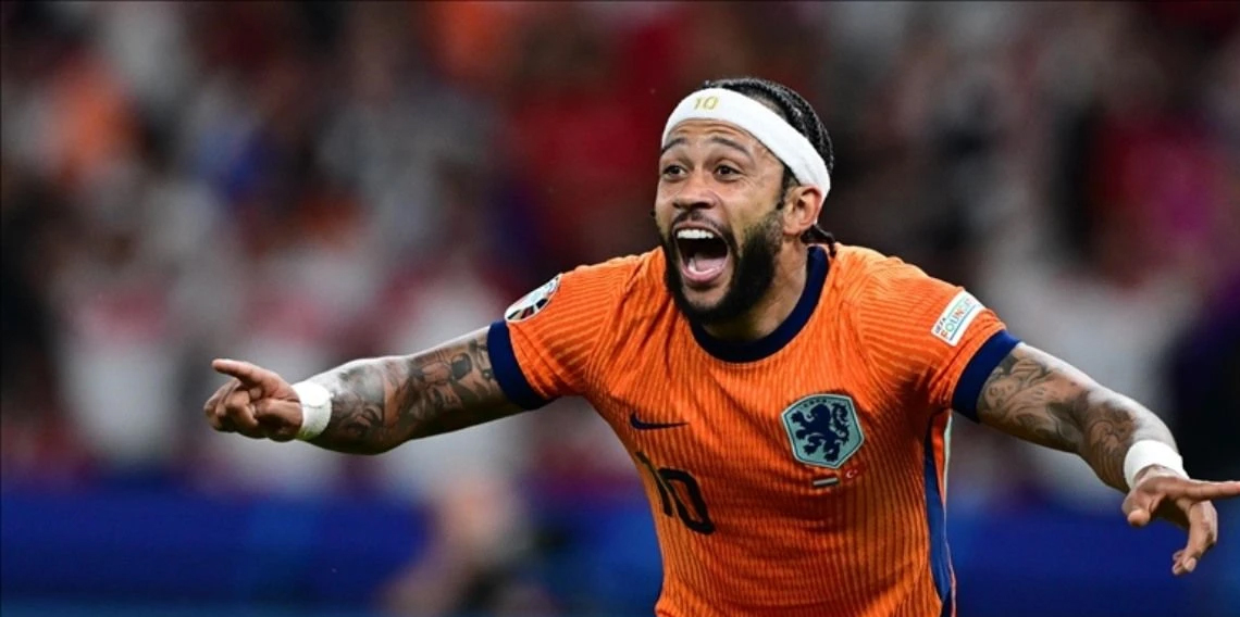 Memphis Depay, Fenerbahçe’ye gidiyor