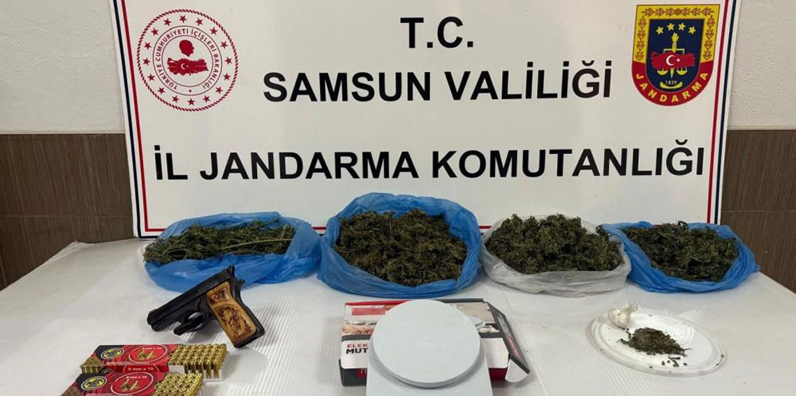 Samsun'da uyuşturucu ve kaçak silah operasyonları: 3 gözaltı