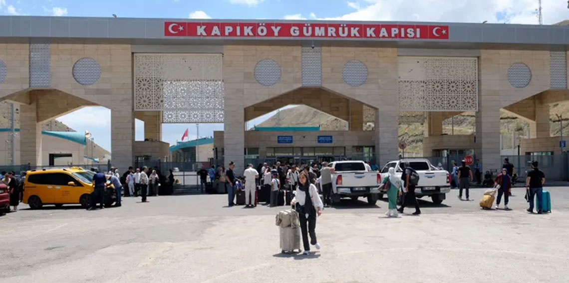 Van'a 9 ayda 572 bin İranlı turist geldi