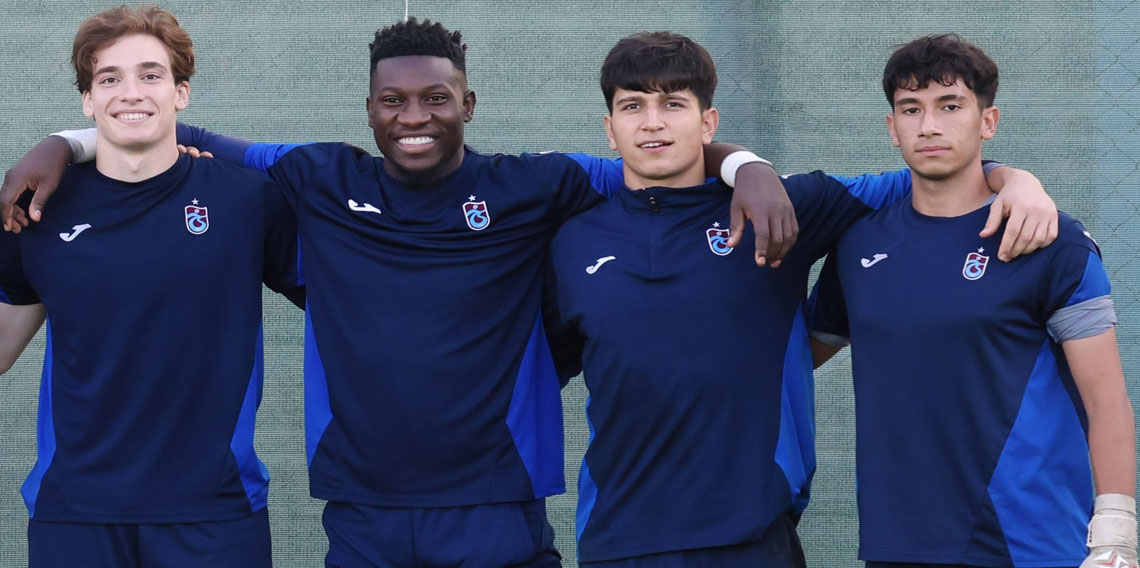 Onana'dan U19 Takımı'na ziyaret ve uygulamalı ders!