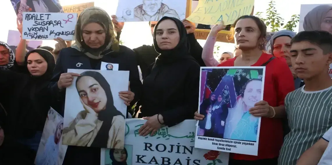 Rojin Kabaiş, mezarı başında anıldı